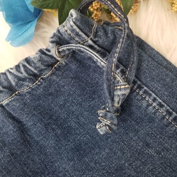 Tommy Hilfiger Cropped Jeans. Size 7 - Picture 13 of 14